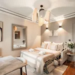 Renovated Near The Louvre * París