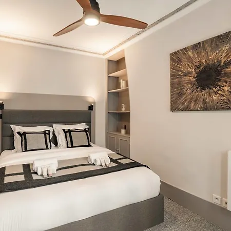 Renovated Near The Louvre *